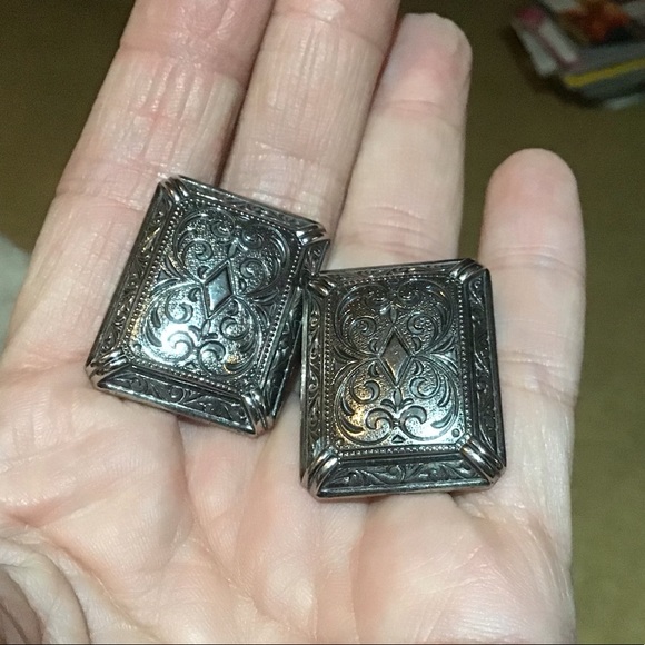 🔥6 Items for $20! VINTAGE Silver Earrings - Picture 7 of 8